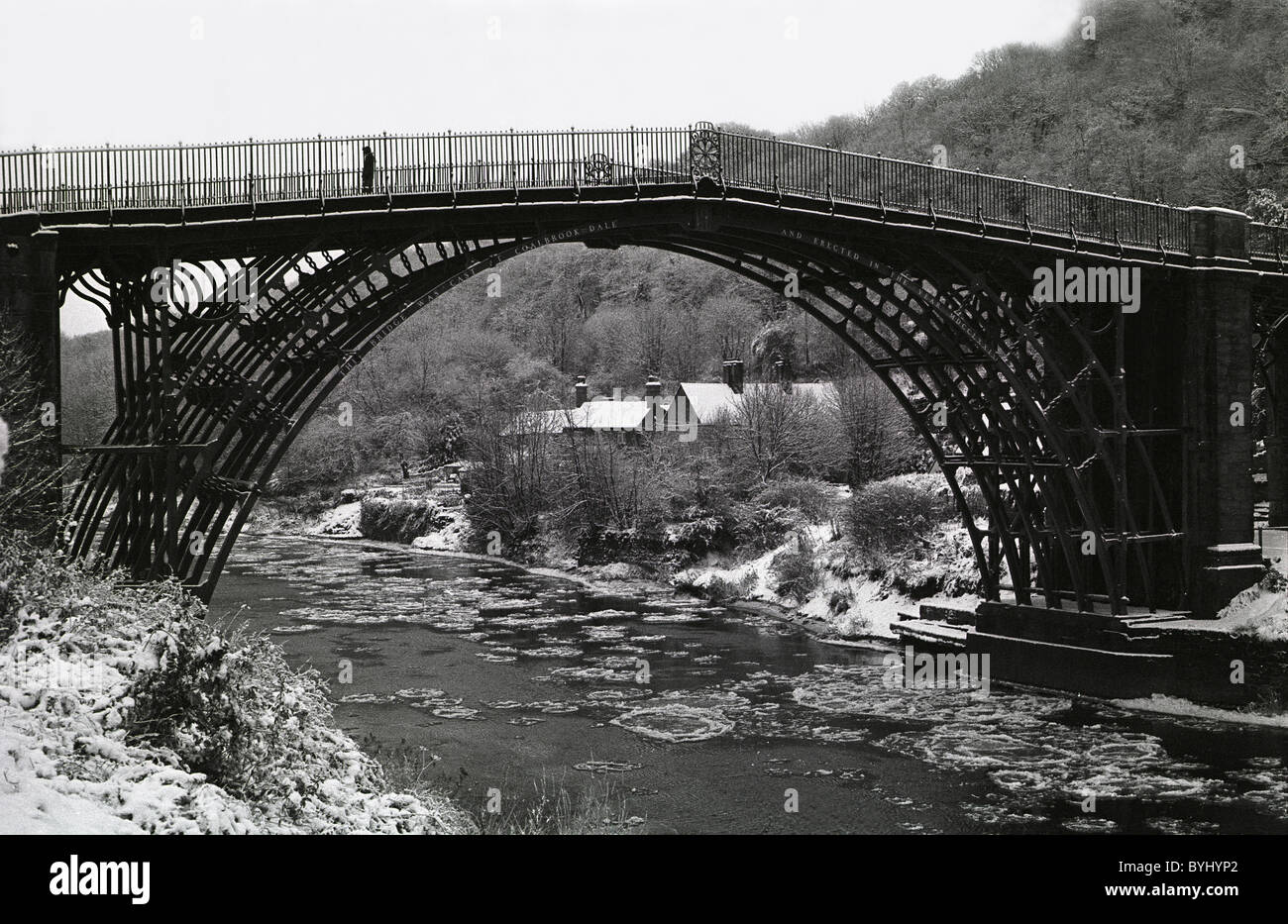 Ice flows on the River Severn at Ironbridge in 1981. Picture by DAVID BAGNALL Stock Photo