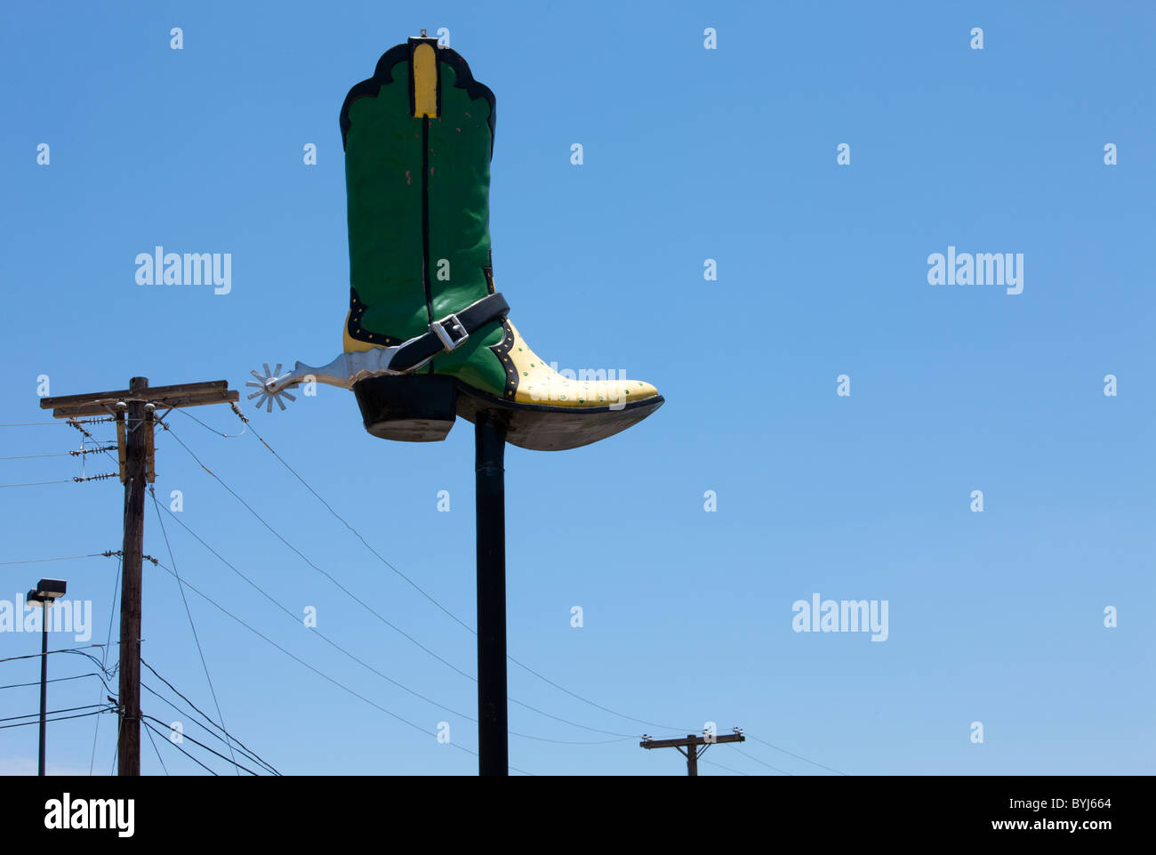 USA, Louisiana, Alexandria, Cowboy boot display outside western wear store Stock Photo Alamy
