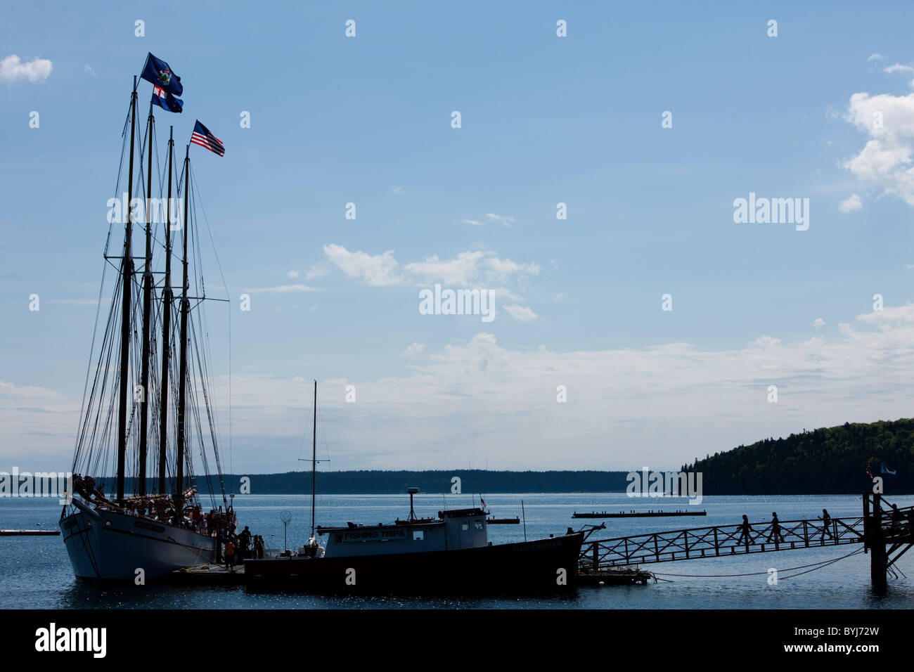 USA, Maine, Bar Harbor, Passengers boarding sailing sailing ship S/V Margaret Todd on spring
