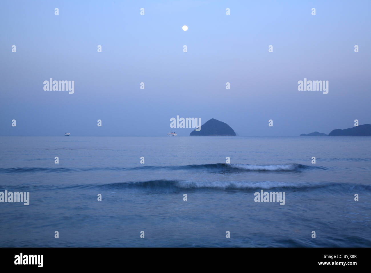 Full Moon Over Sea Stock Photo - Alamy
