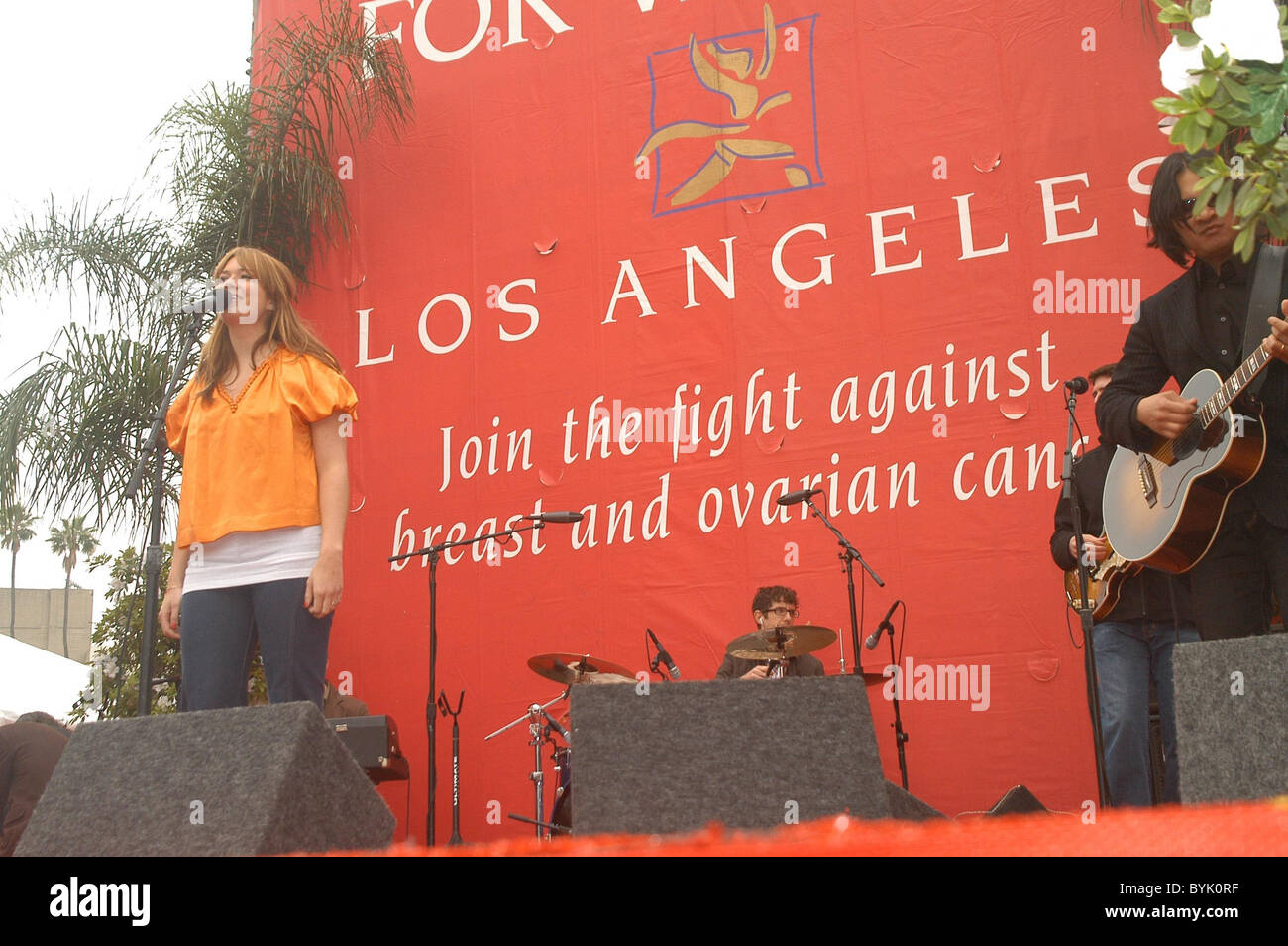 Mandy Moore Revlon Run Walk-Sidestage and Race Start Los Angeles ...