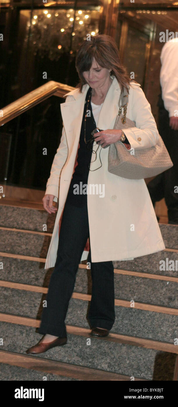Sally Fields  leaving her hotel in Manhattan New York City, USA - 14.05.07 Stock Photo
