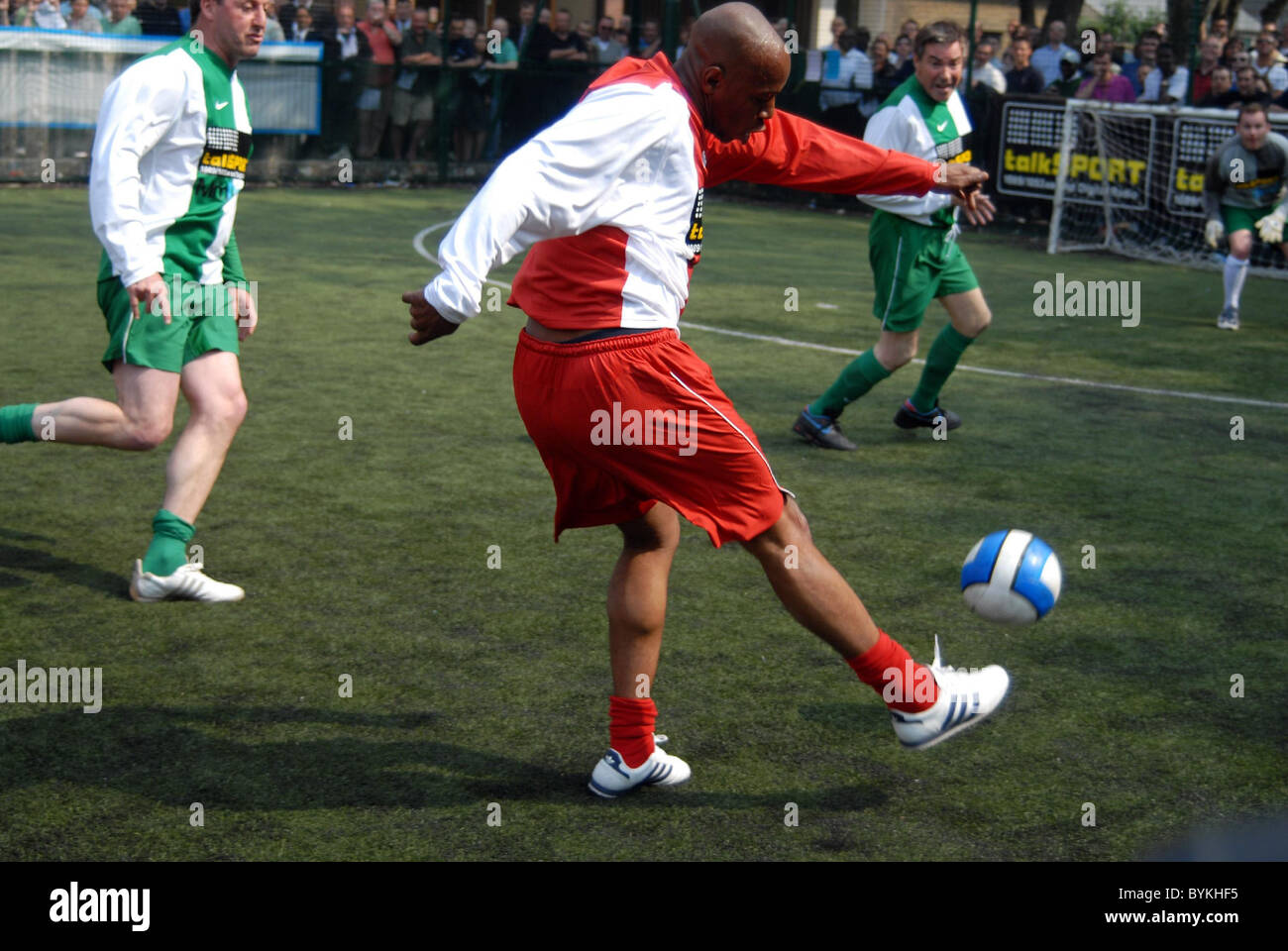 Former footballers ian wright hi-res stock photography and images - Alamy
