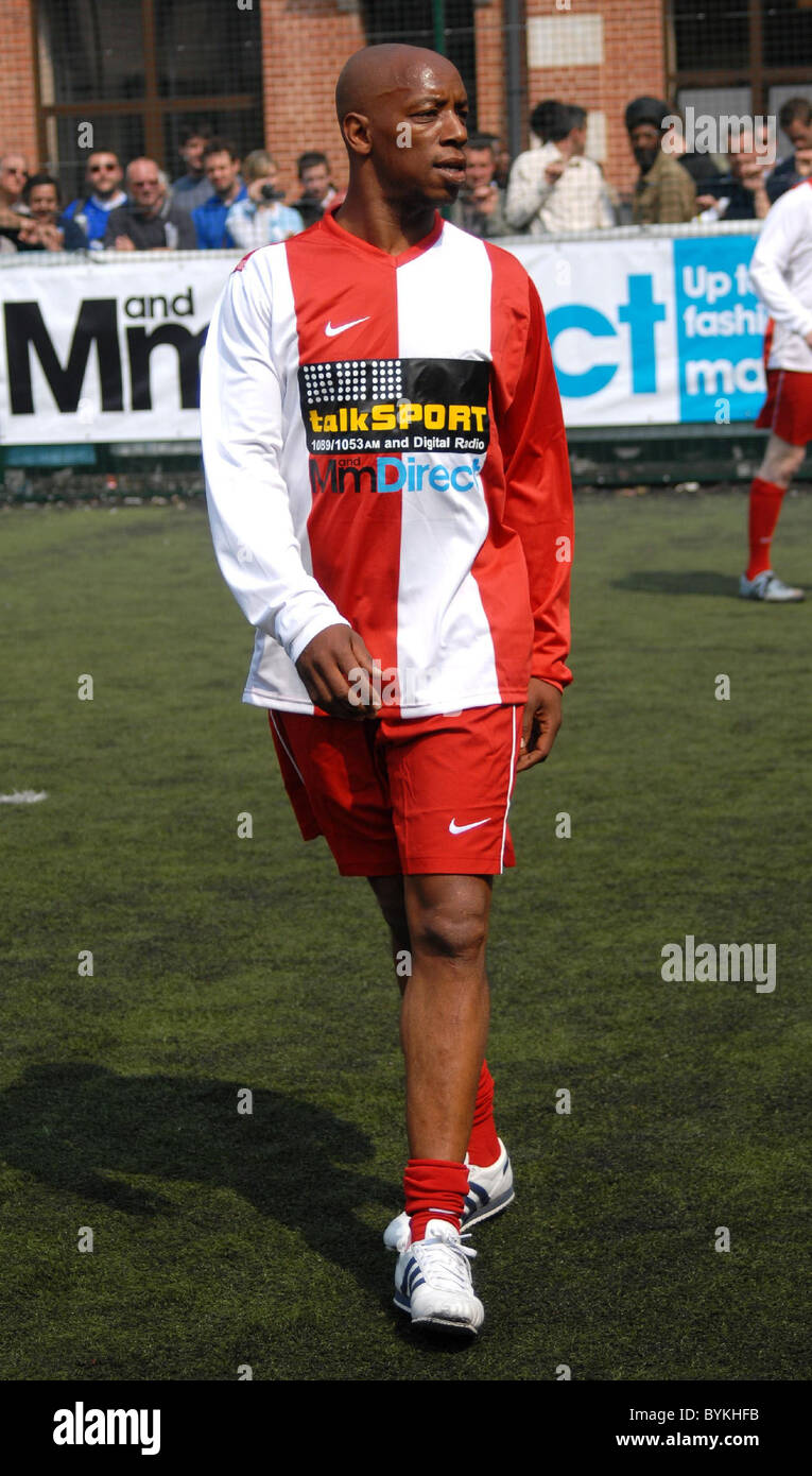 Former footballers ian wright hi-res stock photography and images - Alamy