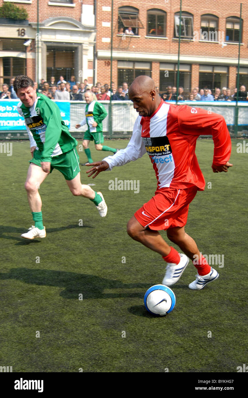 Former footballers ian wright hi-res stock photography and images - Alamy