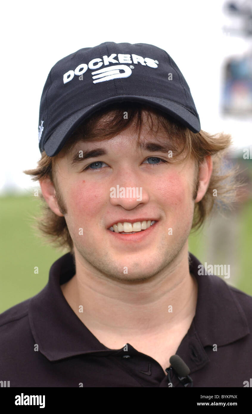 Haley Joel Osment Ninth Annual Michael Douglas and Friends Celebrity