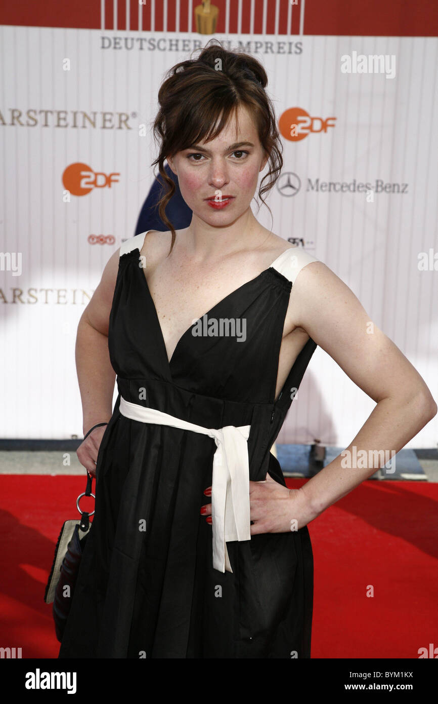 Annika Kuhl Annika Kuhl