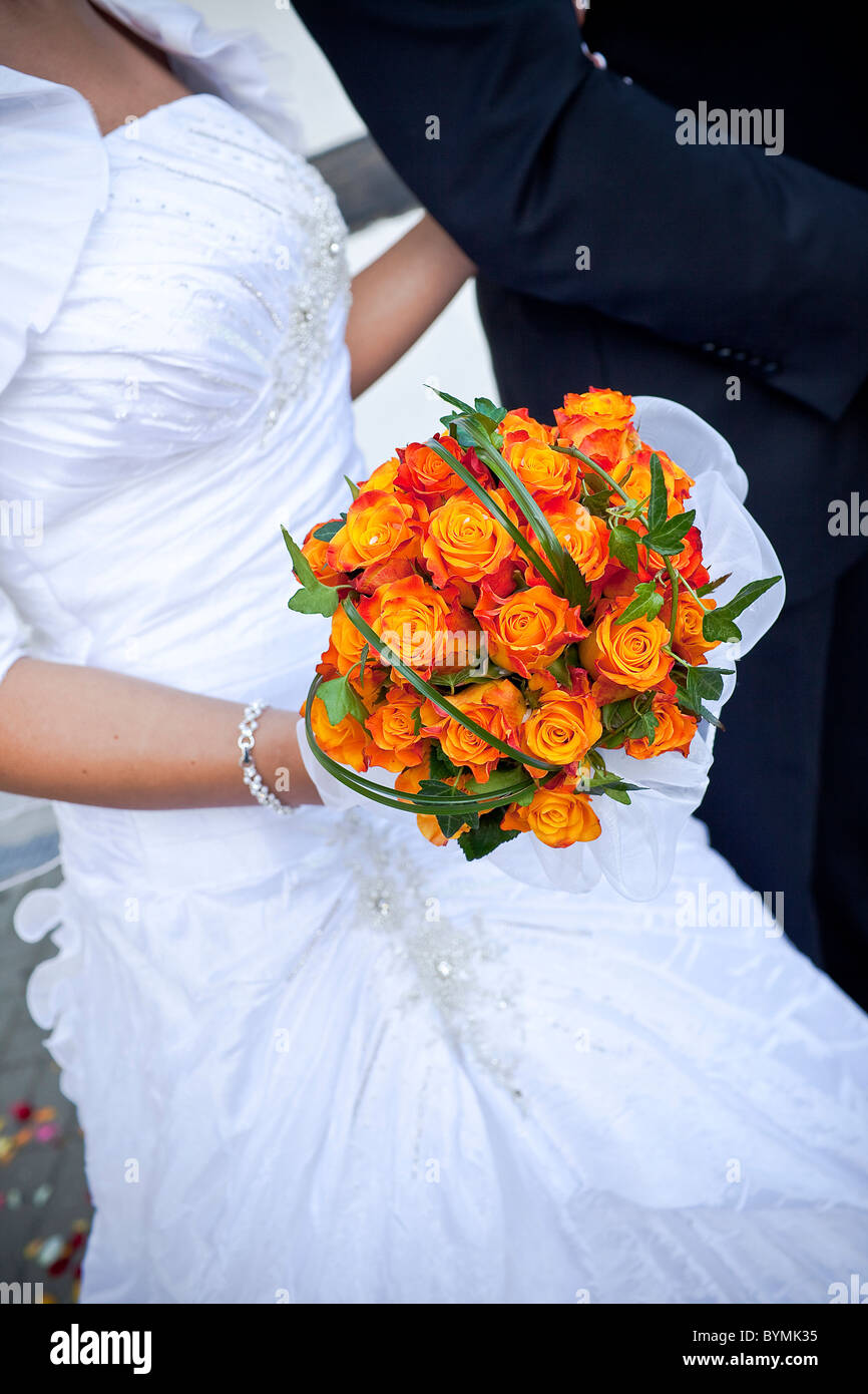 The bride with a wedding bouquet Stock Photo - Alamy
