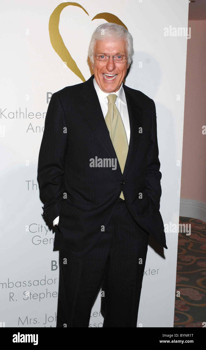 Steve Lopez The Midnight Mission honouring TV Guide's Mary Murphy and LA  Times' Steve Lopez with the 2007 Golden Heart Award at Stock Photo - Alamy