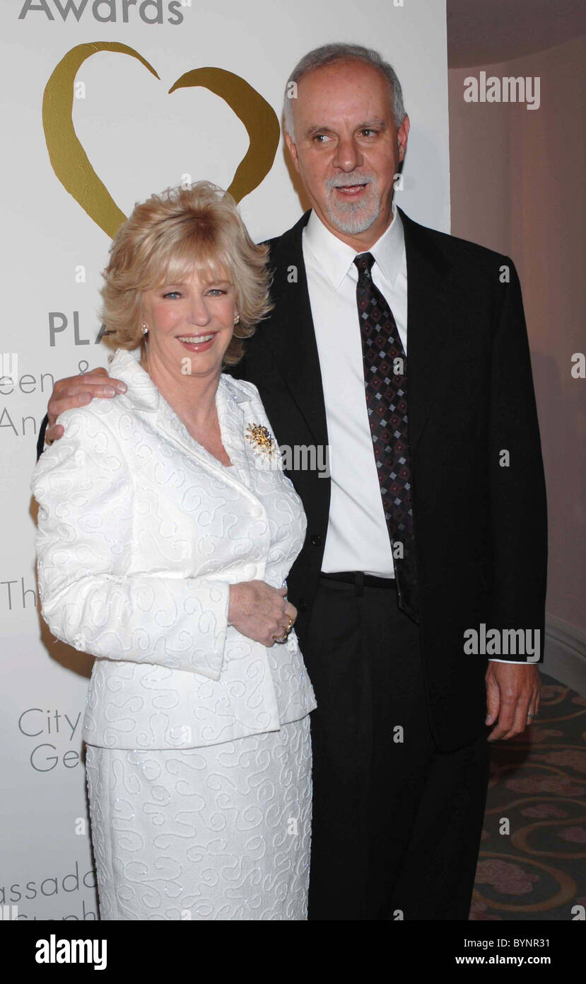 Steve Lopez The Midnight Mission honouring TV Guide's Mary Murphy and LA  Times' Steve Lopez with the 2007 Golden Heart Award at Stock Photo - Alamy