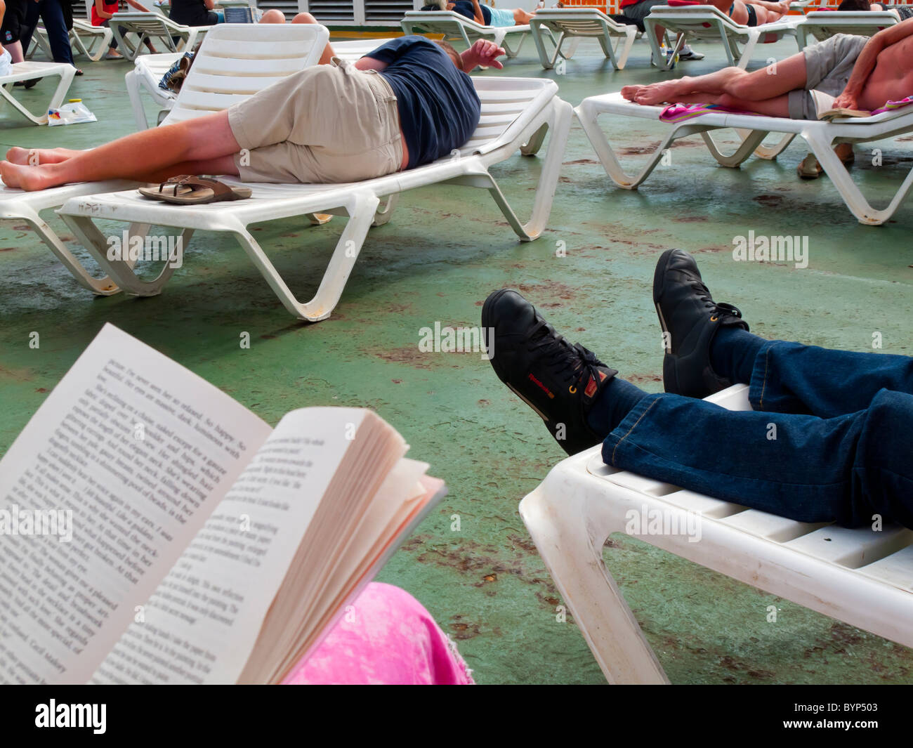 Cruise ship passengers on deck hi-res stock photography and images - Alamy