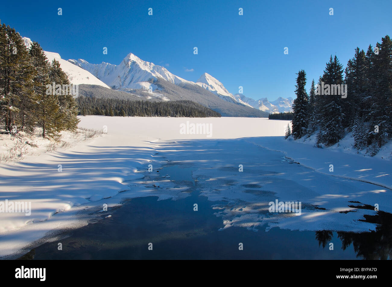 Maligne Lake winter landscape Stock Photo Alamy
