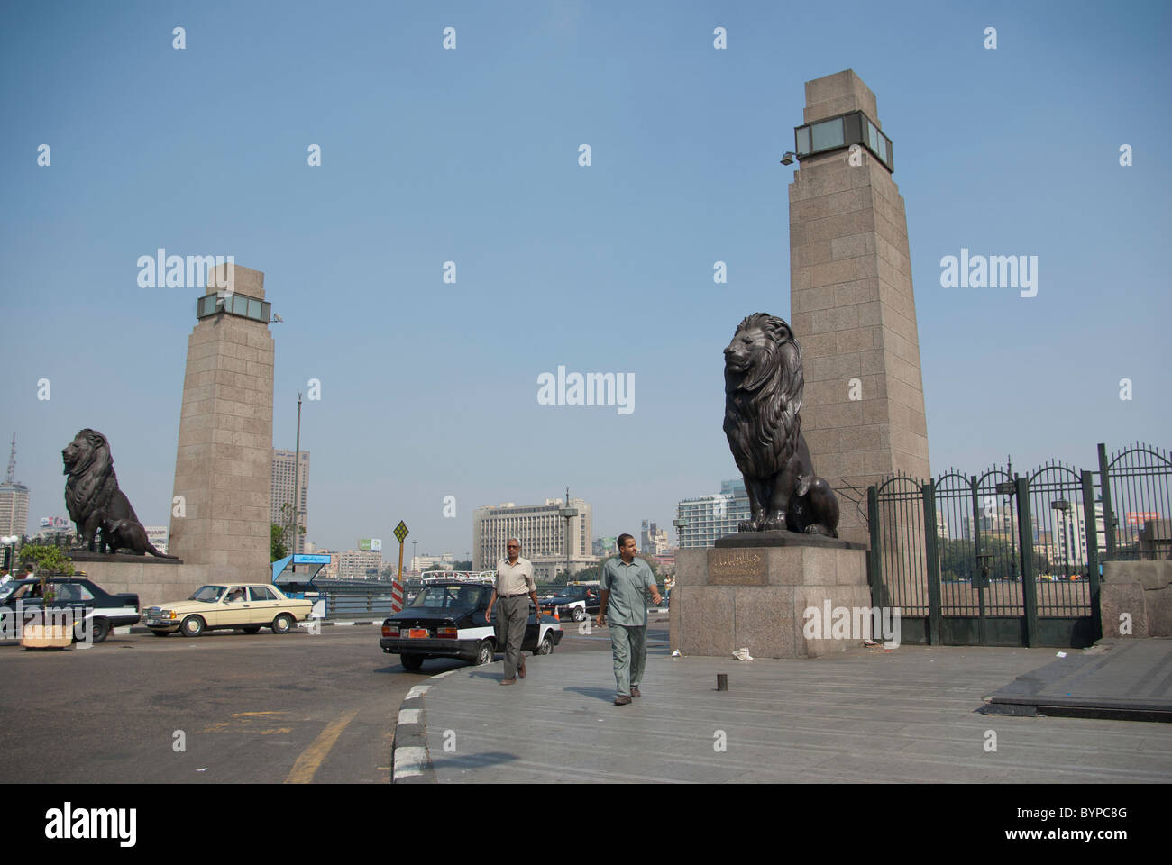 Garden City side of the Kasr el Nil Bridge Stock Photo