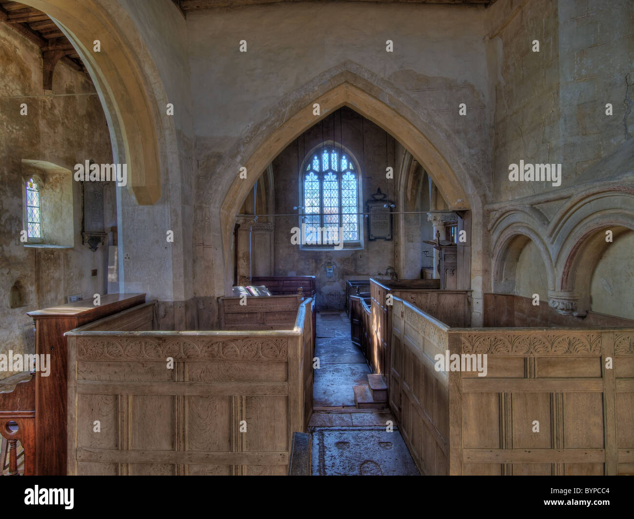 St john the baptist church interior hi-res stock photography and images ...