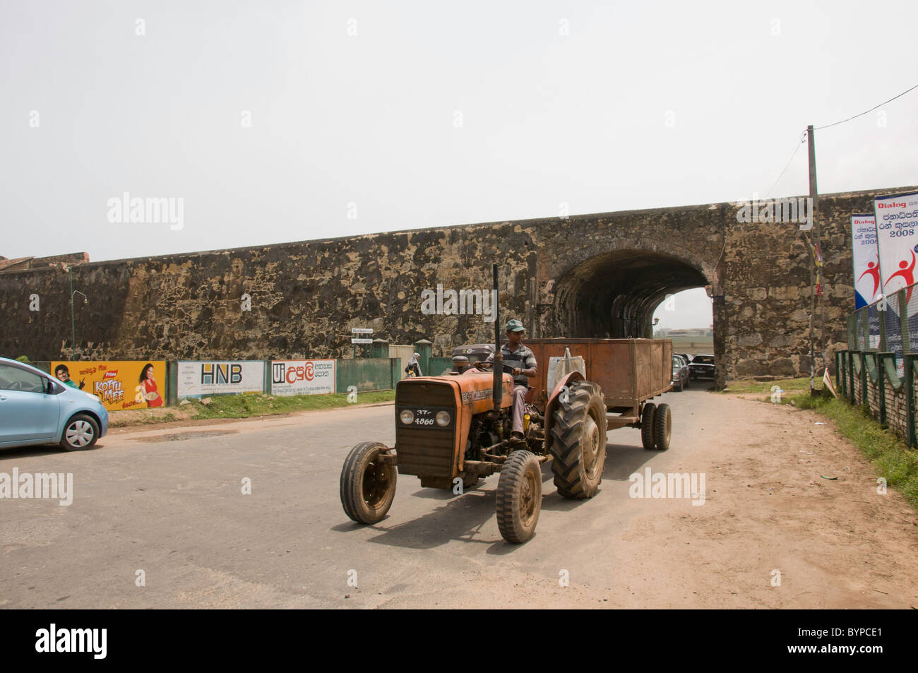 Pastor Distrust Case Massey ferguson 240 tractor hi-res stock photography and images - Alamy