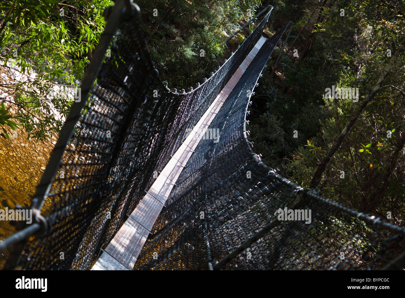 Single rope bridge hi-res stock photography and images - Alamy