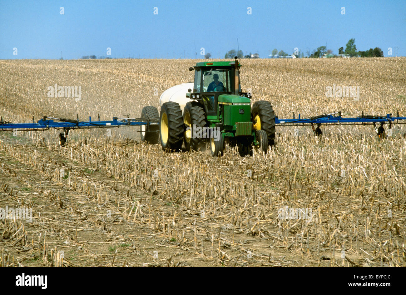 Chemical application of preplant herbicide (burndown) on corn stubble