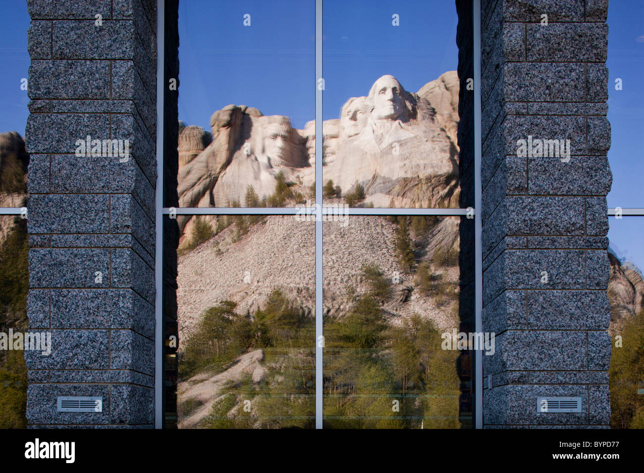 USA, South Dakota, Mount Rushmore National Monument reflected in