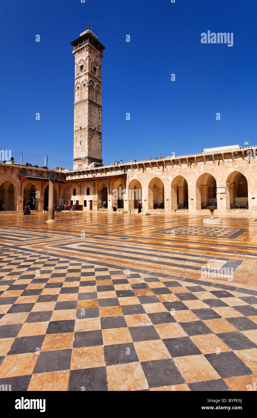The courtyard of the Great Mosque in Aleppo, Syria Stock Photo Alamy