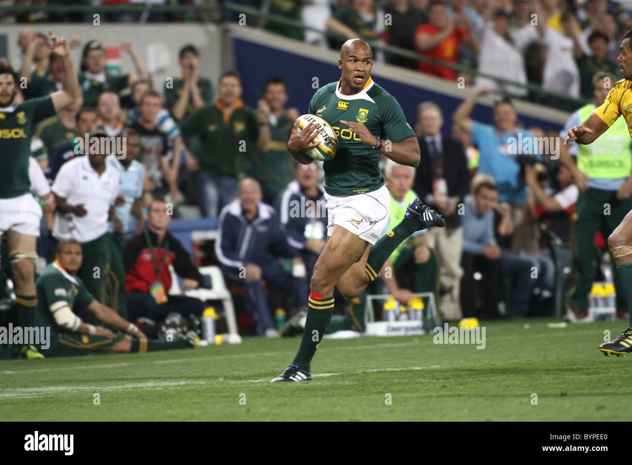 JP Petersen running towards the tryline in the Tra Nations rugby tournament in South Africa in 2010 Stock Photo