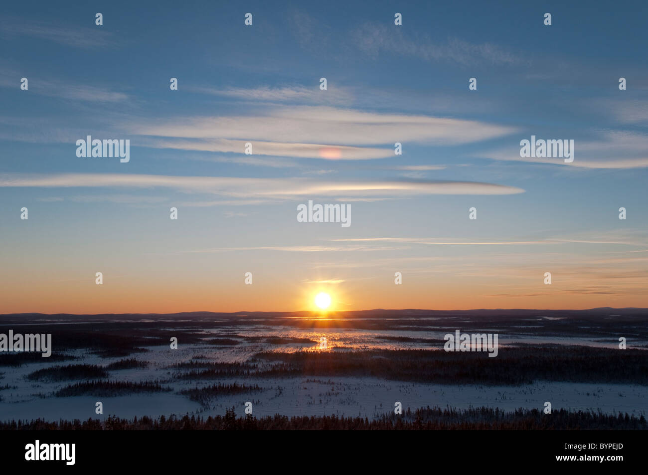 Sonnenuntergang ueber dem Sjaunja Naturreservat, Welterbe Laponia, Lappland, Schweden Stock Photo