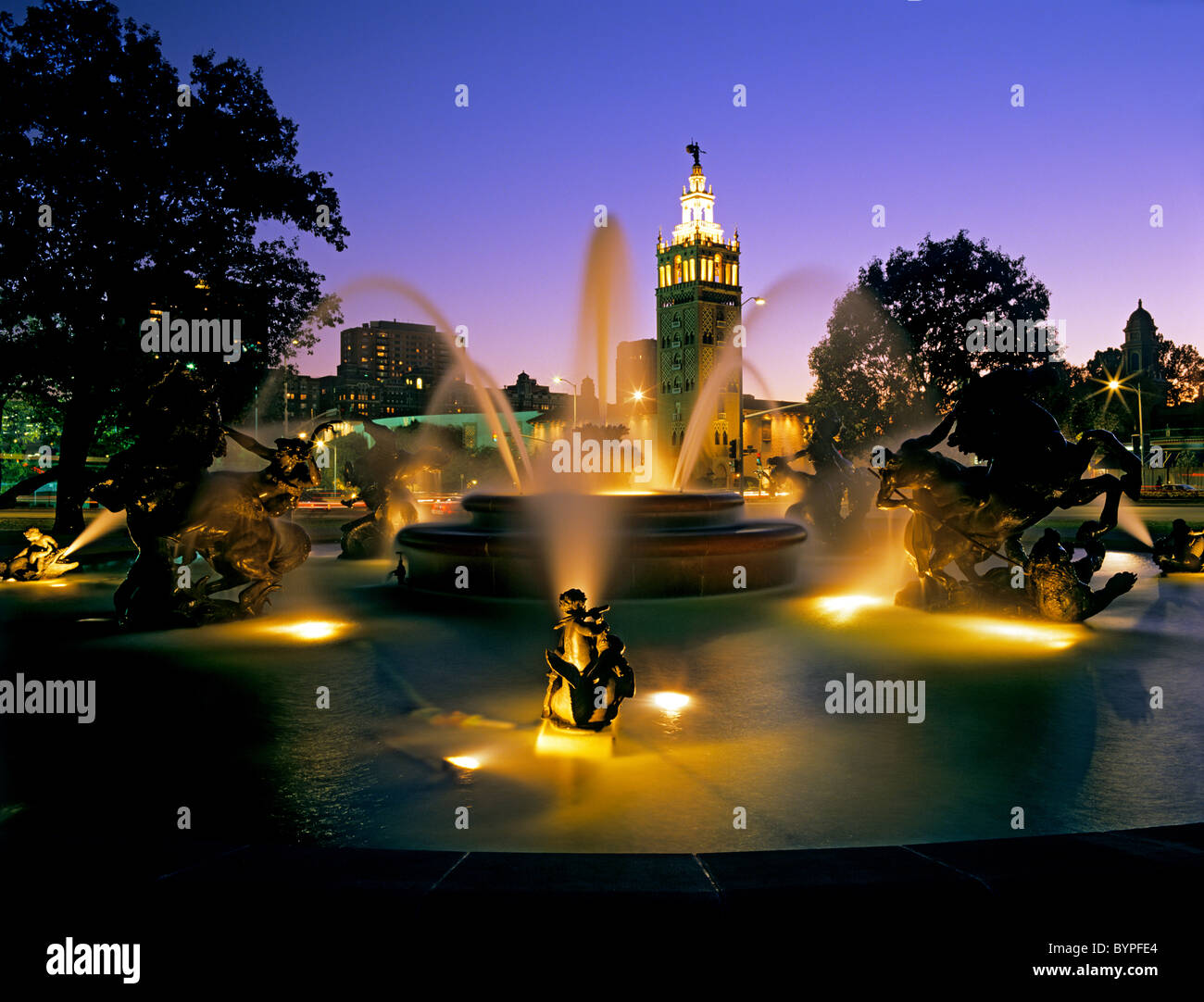 Country Club Plaza fountain Stock Photo Alamy