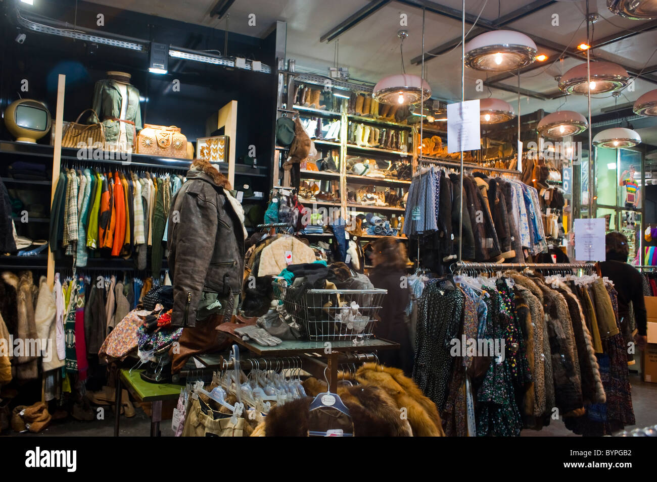 Ladies Fashion Shop In Paris France Europe Stock Photo - Alamy