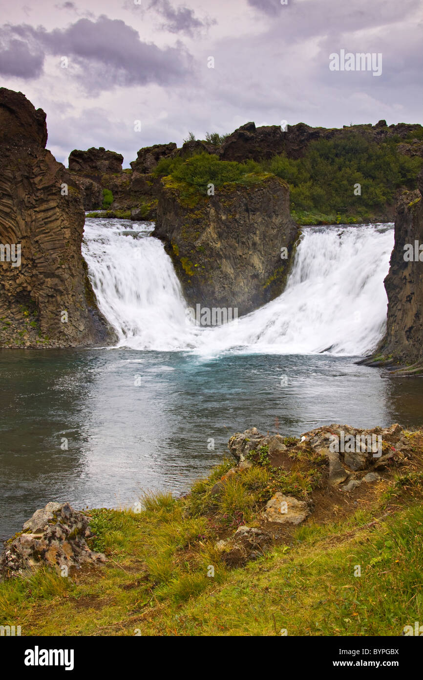 Wasserfall Hjalparfoss, Süd-Island, Island, South Iceland Stock Photo