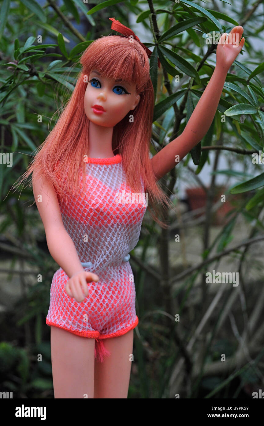 1966 Twist & Turn Barbie doll, Mod era in original swimsuit and cover up,  titian mod Barbie is hard to find. Issue no. 1160 Stock Photo - Alamy
