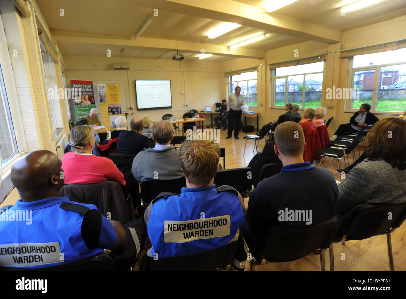 Police meet community members at an information roadshow, Bradford Stock Photo