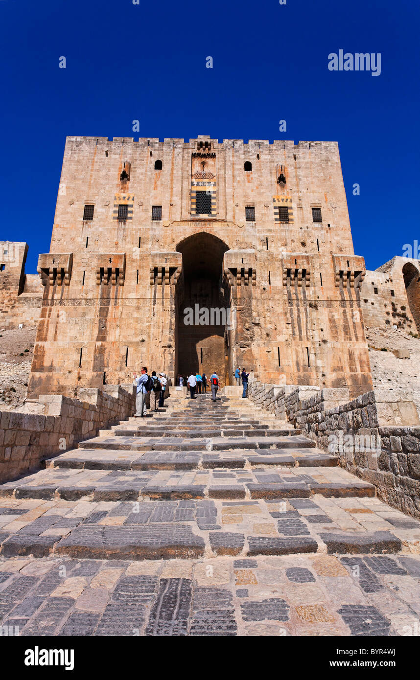 The Gatehouse Of The Citadel Of Aleppo Syria Stock Photo Alamy