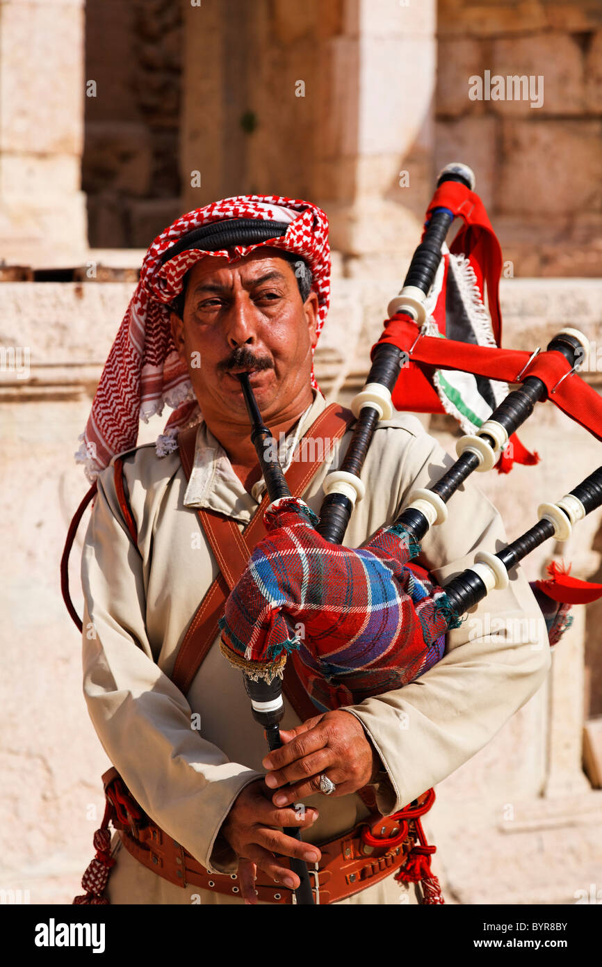 Middle east bagpipes hires stock photography and images Alamy