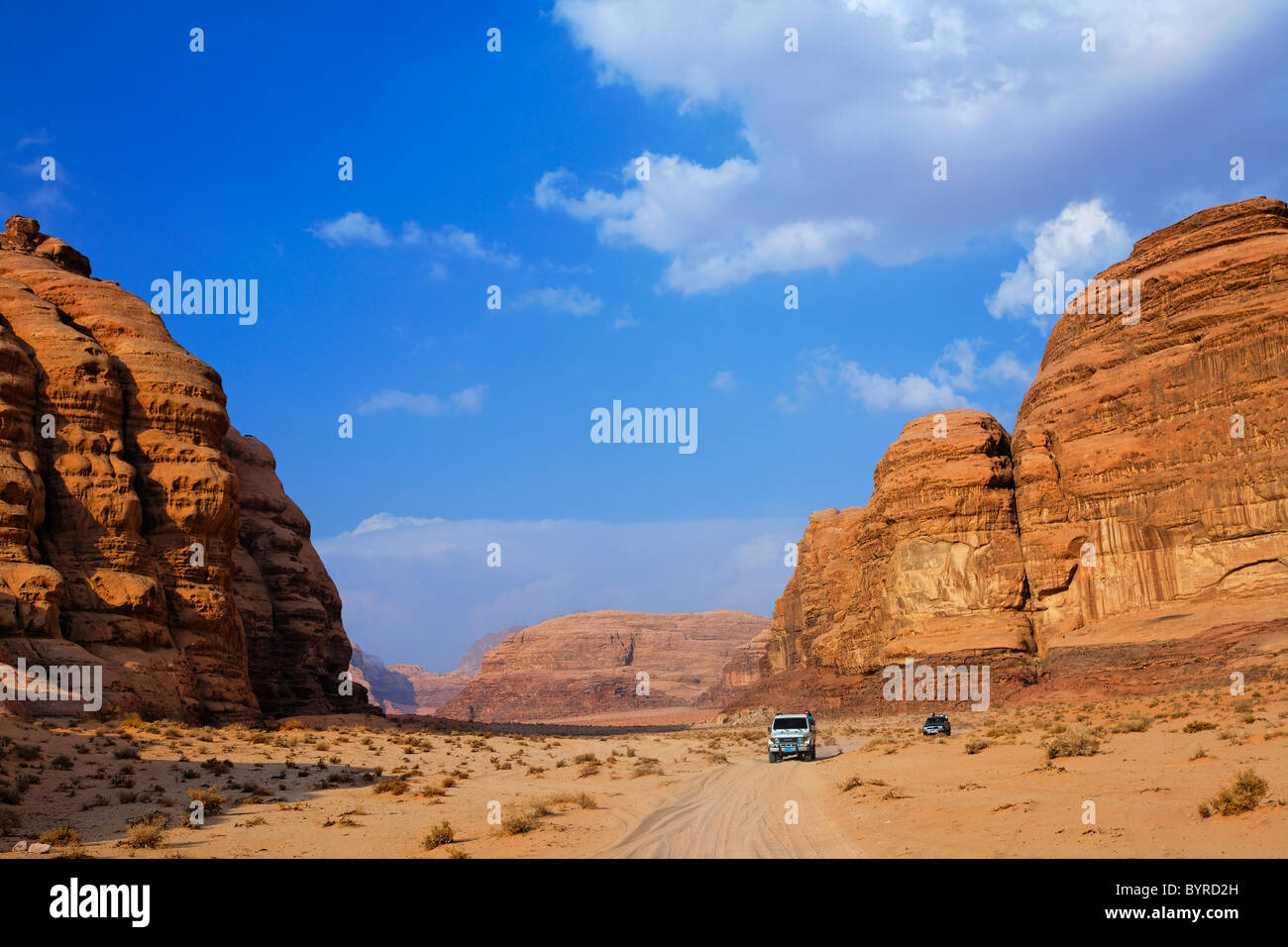 Desert safari in four wheel drive vehicles at Wadi Rum, Jordan Stock Photo