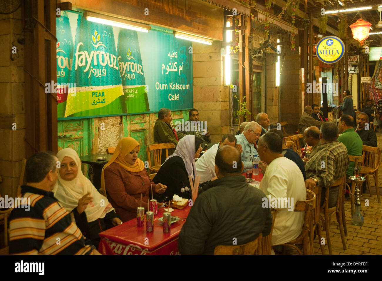 Aegypten, Luxor, Oum Koulsoum Cafe im Touristen-Souk Stock Photo