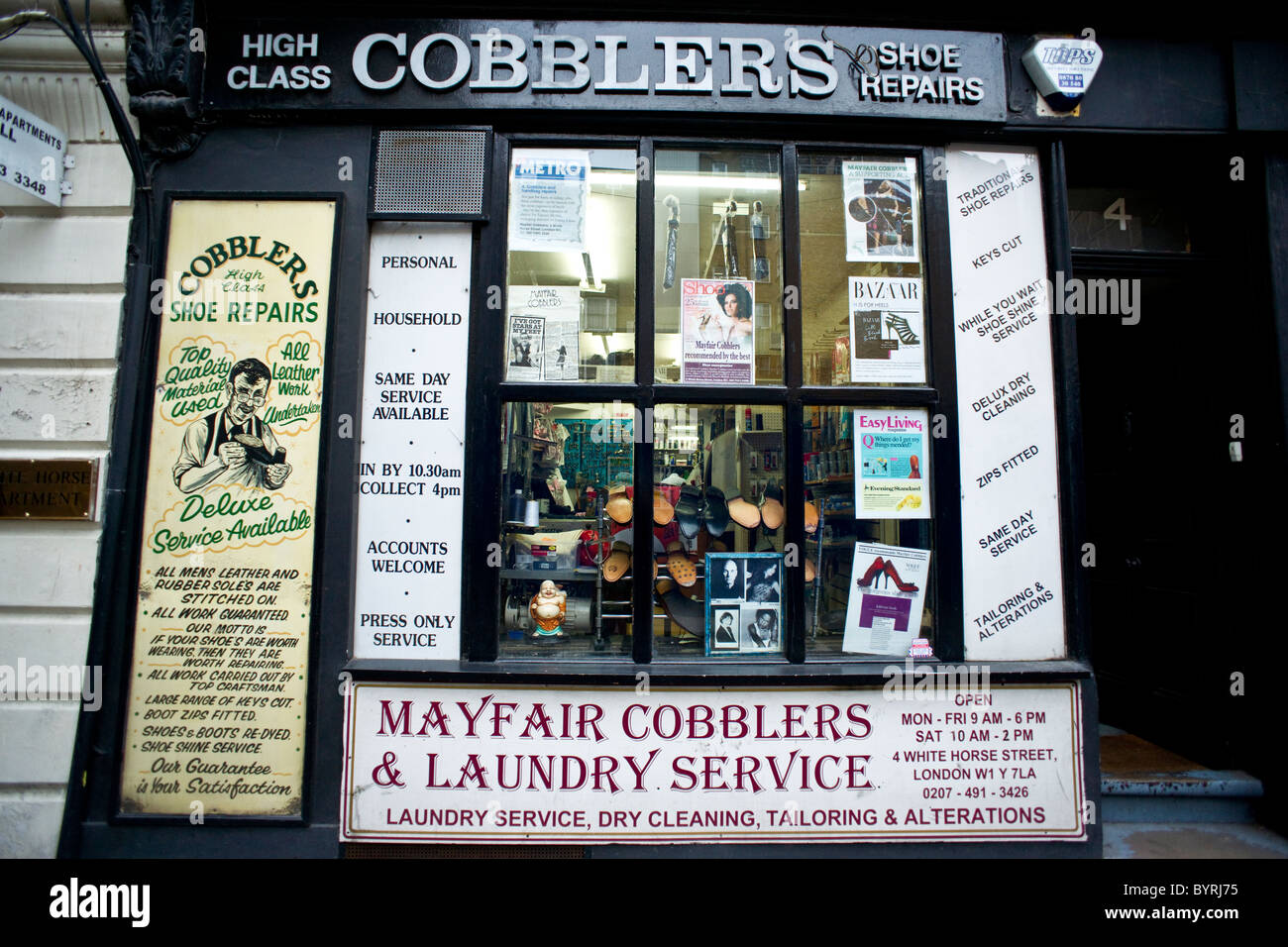 Cobblers Shop Stock Photos & Cobblers Shop Stock Images Alamy