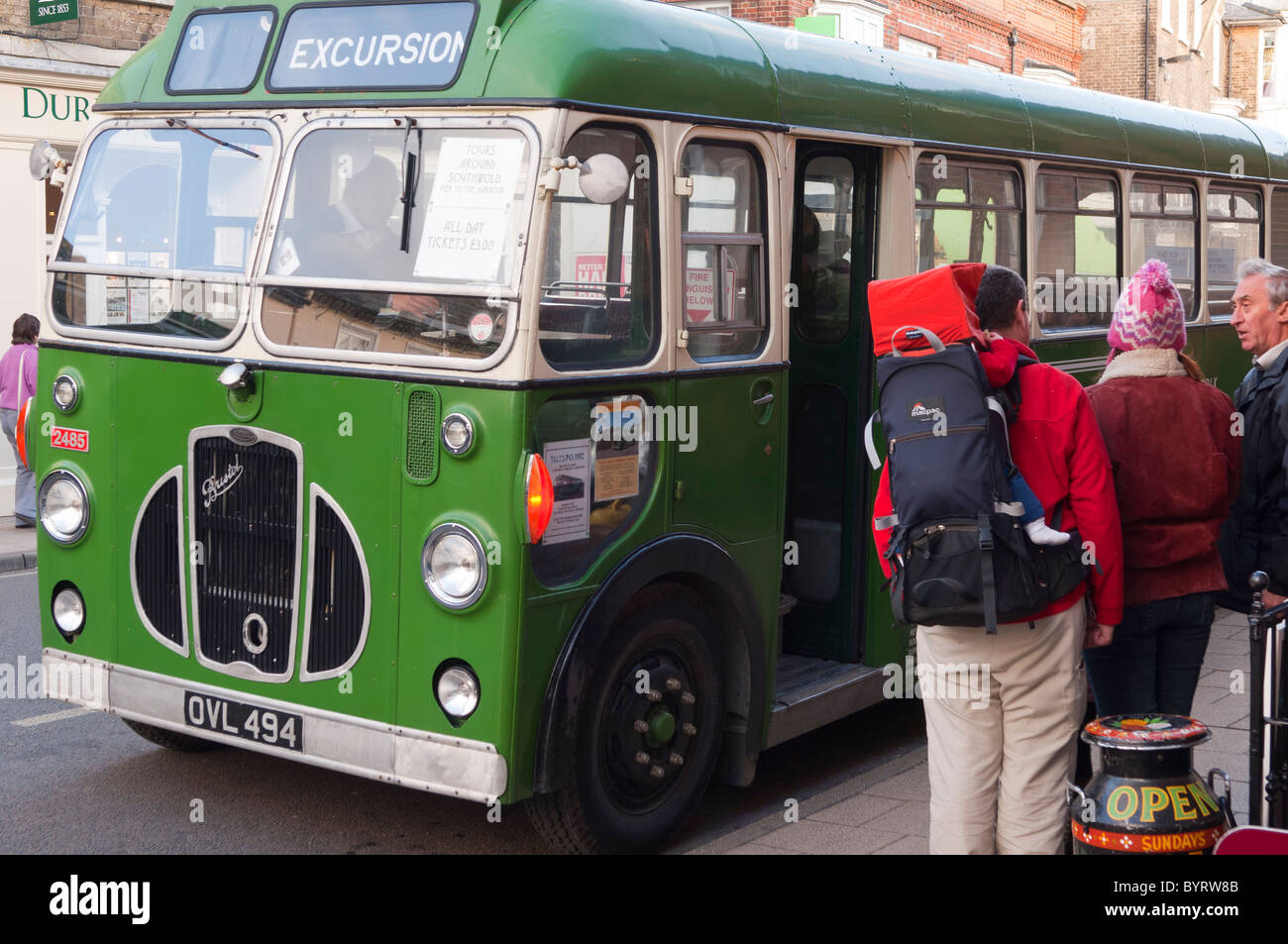Old Fashioned Bus High Resolution Stock Photography and Images - Alamy