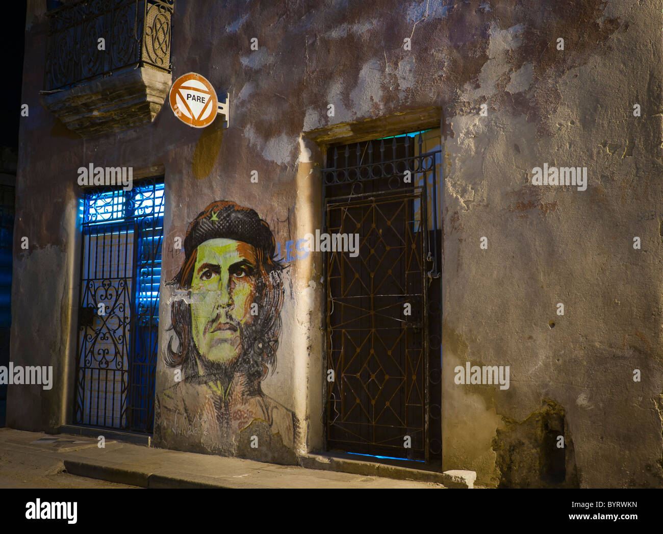 Grafitti of Che Guevara at night, La Habana, Cuba, Caribbean. Stock Photo
