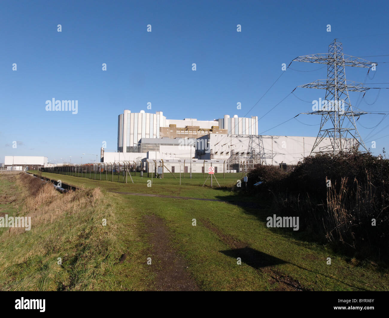 Oldbury nuclear power station on the River Severn, Goucestershire, UK, January 2011 Stock Photo