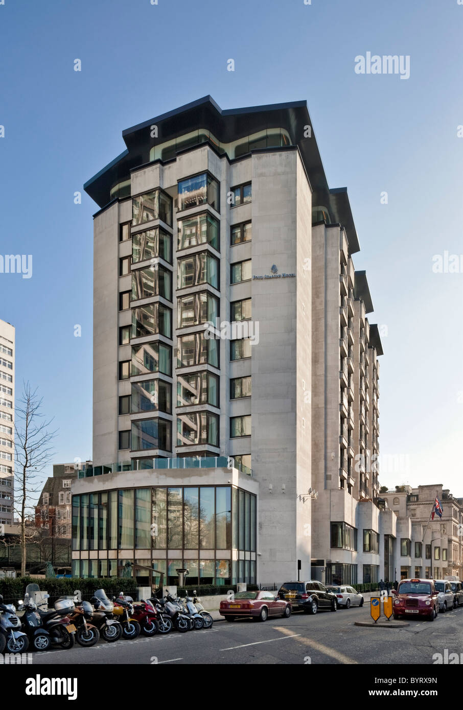The Four Seasons Hotel, London at Park Lane. Re-opened in 2011 Stock Photo  - Alamy