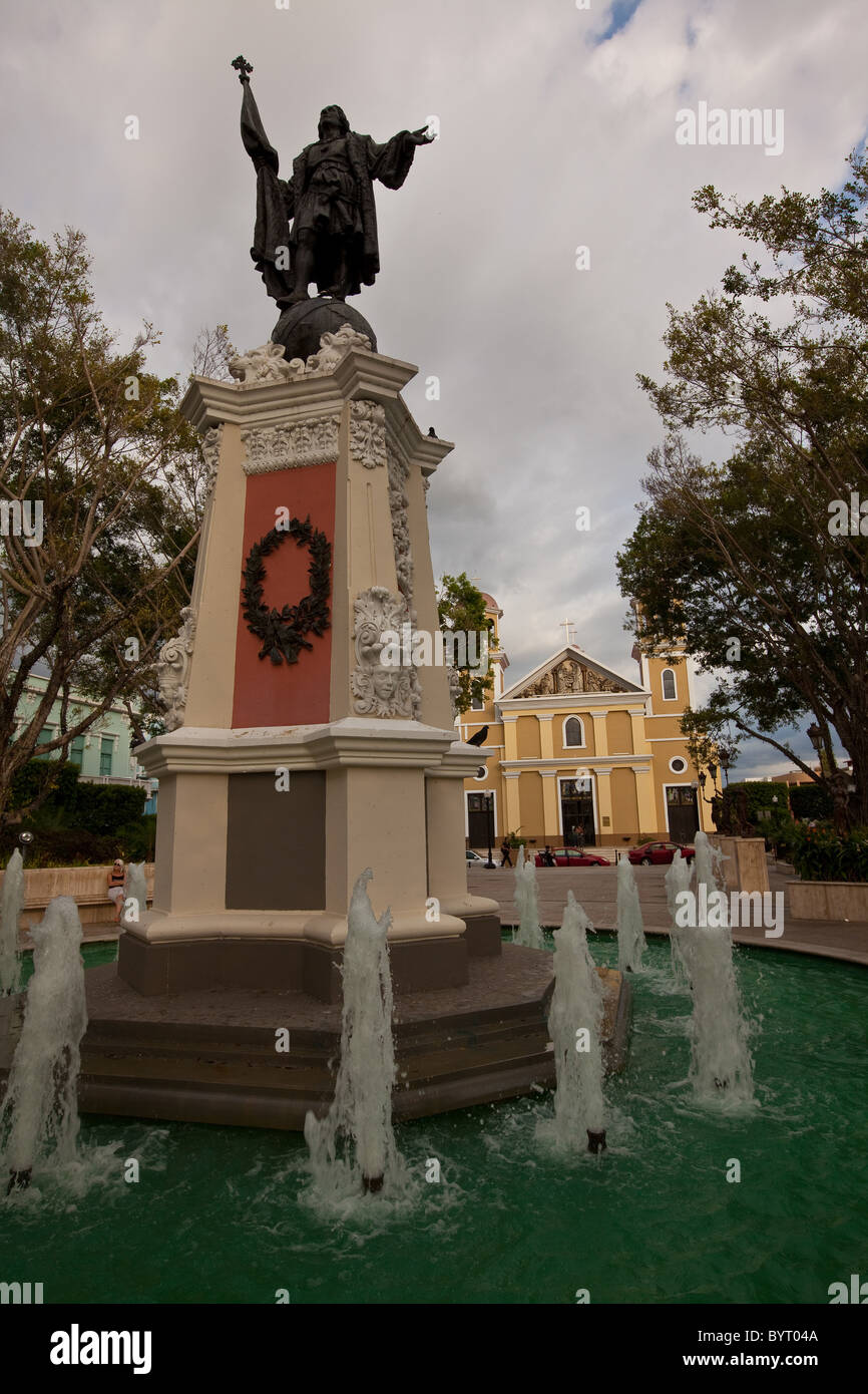 Christopher Columbus statue and Cathedral of Nuestra Senora de la Candelaria in Plaza Colon, Mayaguez Puerto Rico Stock Photo