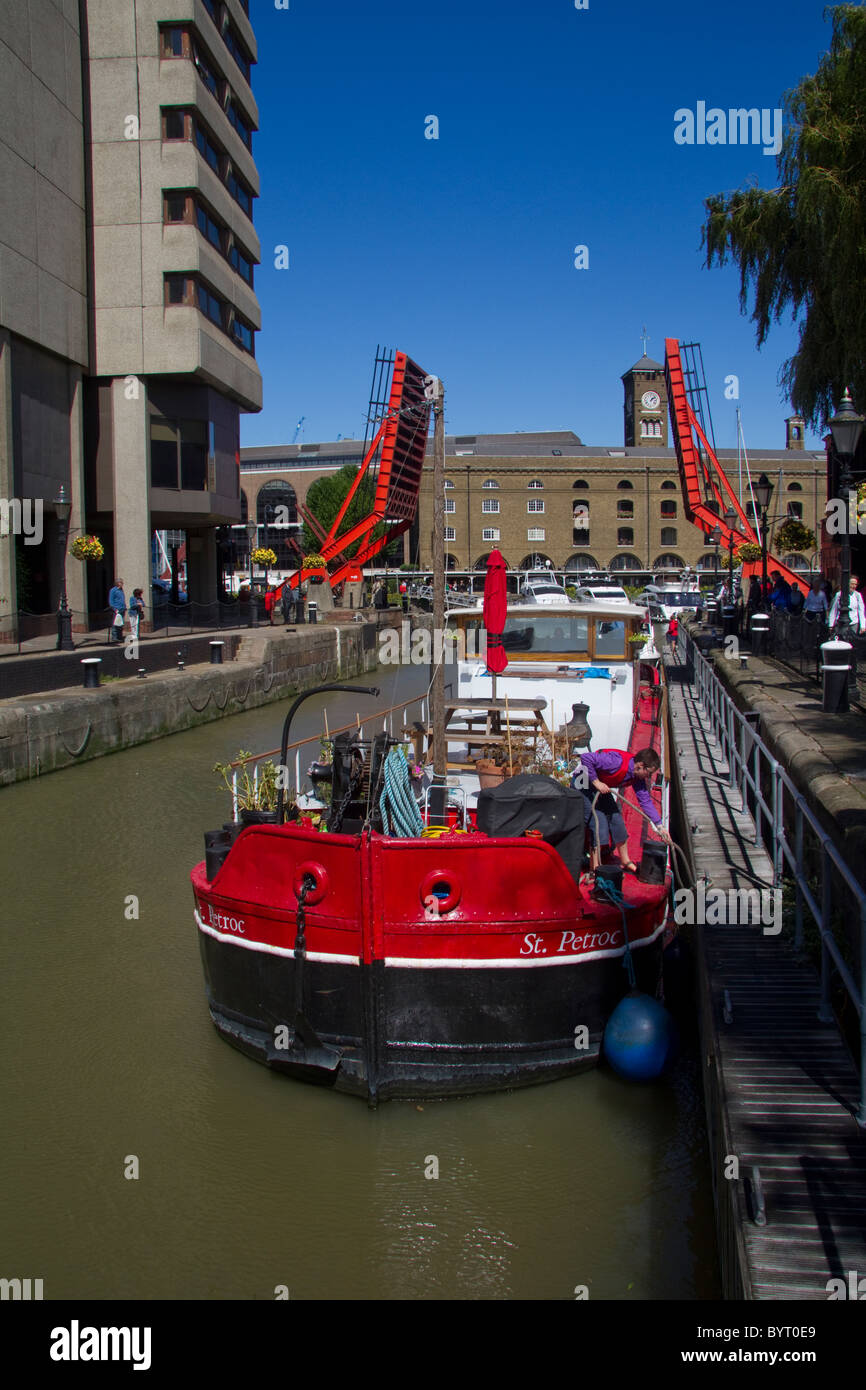 St katherines dock hires stock photography and images Alamy