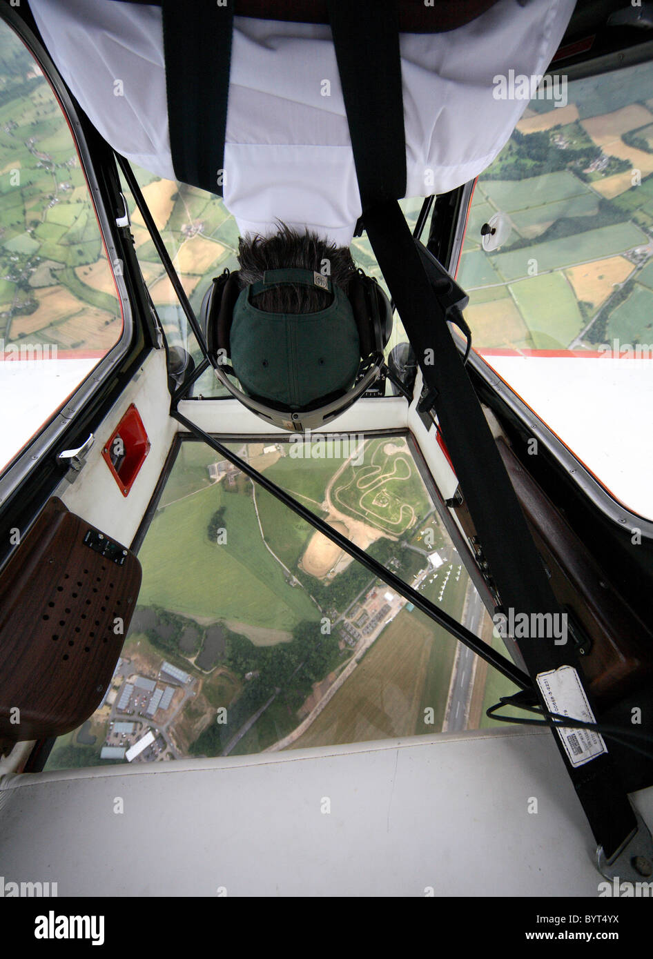 Flying upside down Stock Photo - Alamy