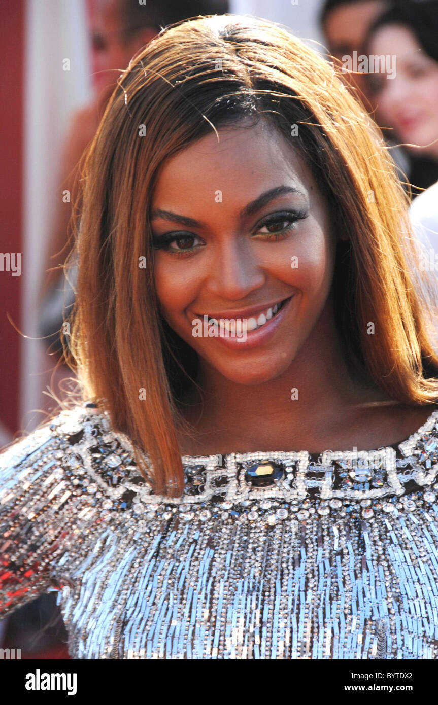 Beyonce Knowles B.E.T.Awards 2007 held at The Shrine - Arrivals Los ...