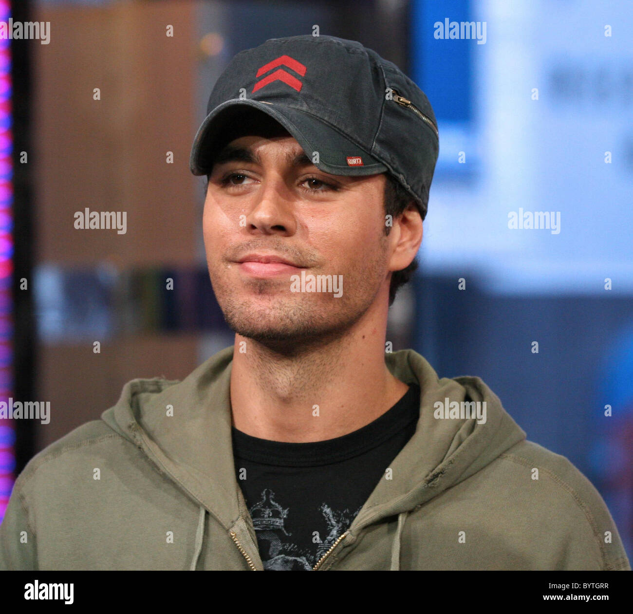 Enrique Iglesias Enrique Iglesias appearing on Mi TRL to promote his ...