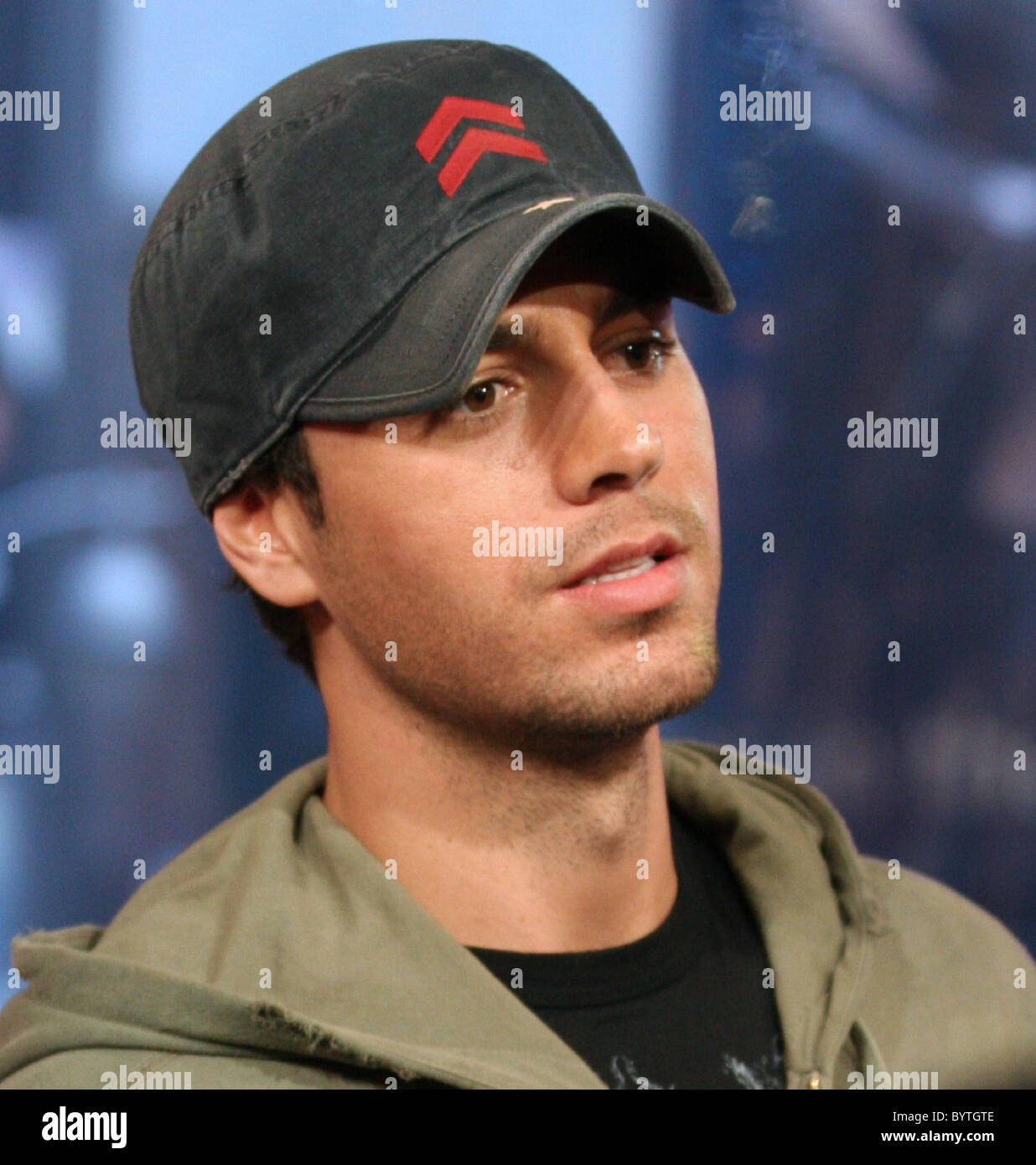 Enrique Iglesias Enrique Iglesias appearing on Mi TRL to promote his ...