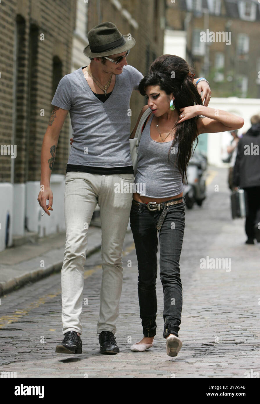 Amy Winehouse and husband Blake Fielder-Civil leave home to go for ...