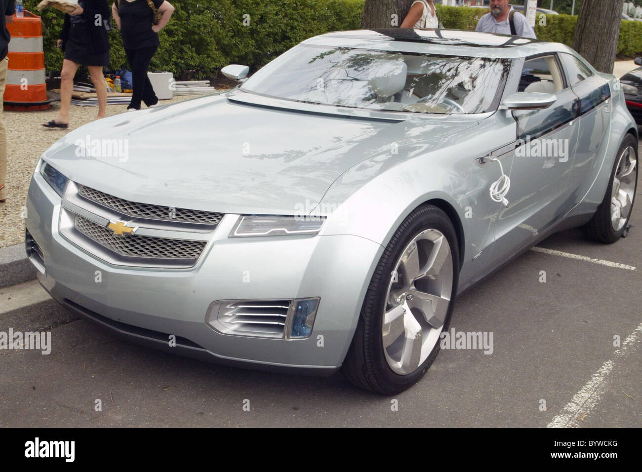 GM unveiled a hydrogen fuel cell powered version of its Chevrolet