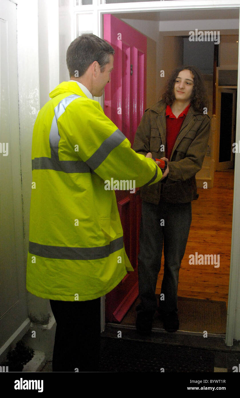 Shortly After Midnight Tesco S Home Delivery Drivers Set Out To Stock Photo Alamy