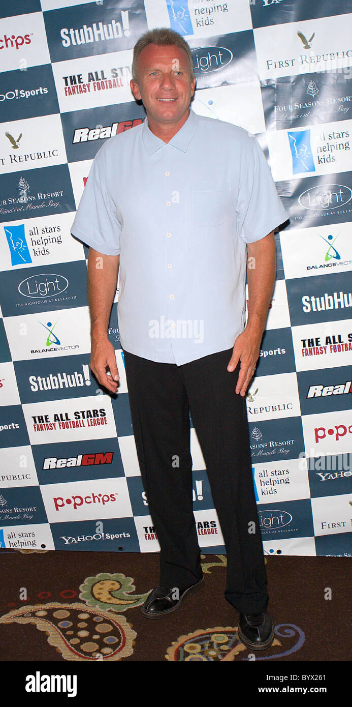 Joe montana football hires stock photography and images Alamy