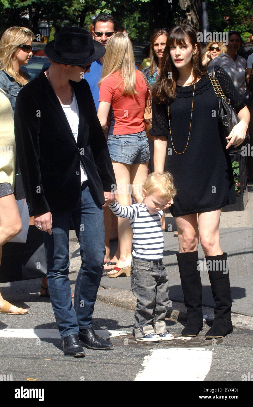 Liv Tyler, husband Royston Langdon, and son Milo go out for lunch to ...